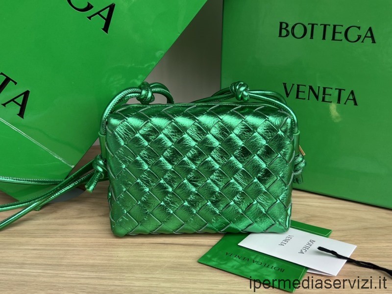 Replica Bottega Veneta Green Loop Mini Intrecciato Leather Crossbody Bag 17x10x6cm