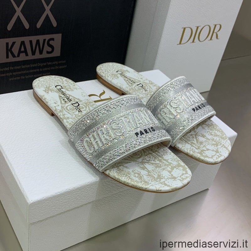 Sandalo Flat Slide Replica Dior Dway In Cotone Argento Ricamato Con Filo Metallico E Strass Dal 34 Al 43