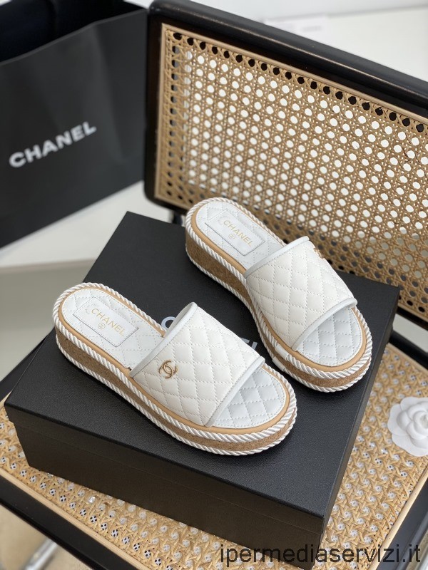 копие на плоски сандали на платформа Chanel Cc от бяла агнешка кожа 35 до 41