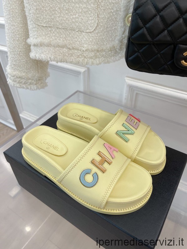 Replica Chanel 2022 Sandalo Flatform In Pelle Monogramma In Giallo Da 35 A 40