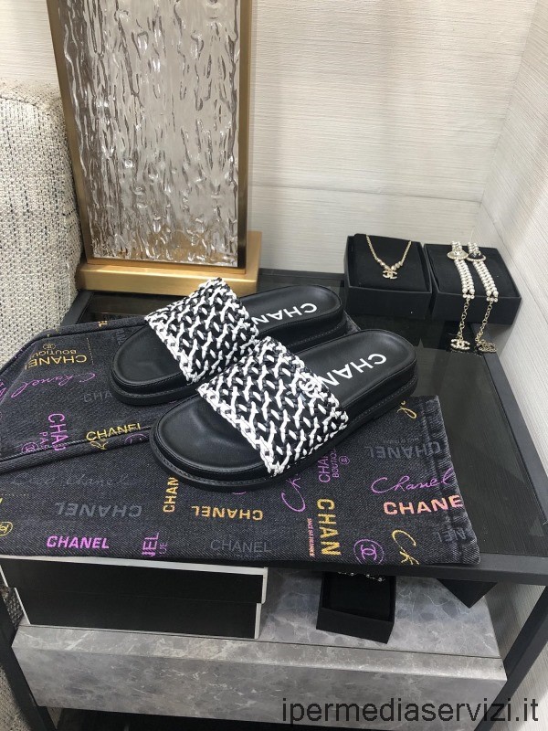 Replika Sandálů Z Tkané Kůže Chanel 2022 V černé Bílé 35 Až 42