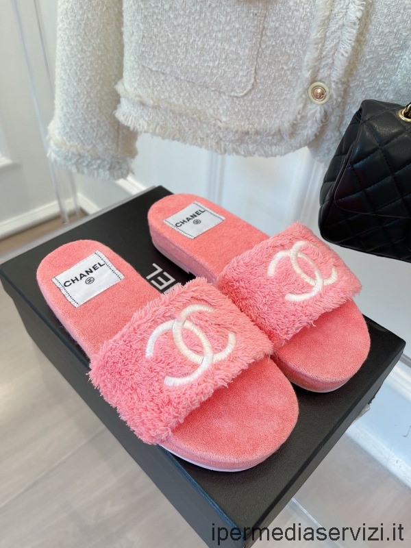 Replika Loga Chanel Cc Růžový Sandál S Plochým Skluzem Na Platformě Shearling 35 Až 41