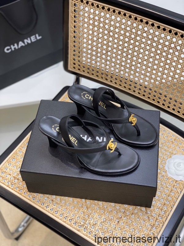 Replika Chanel Vintage Turnlock Cc Logo Béžový Kožený Sandál Na Podpatku 70 Mm 35 Až 40