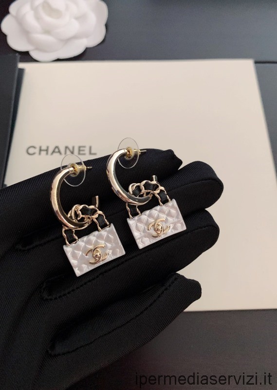 Replica Chanel Bianchi Orecchini Borsa Con Patta Icona