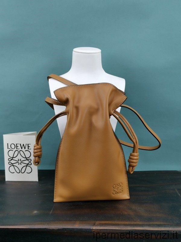 ρεπλίκα Loewe φλαμένκο τσέπη χρηστικό πουγκί τσάντα ώμου με κορδόνι σε καφέ δέρμα μοσχαριού νάπα 23x15cm