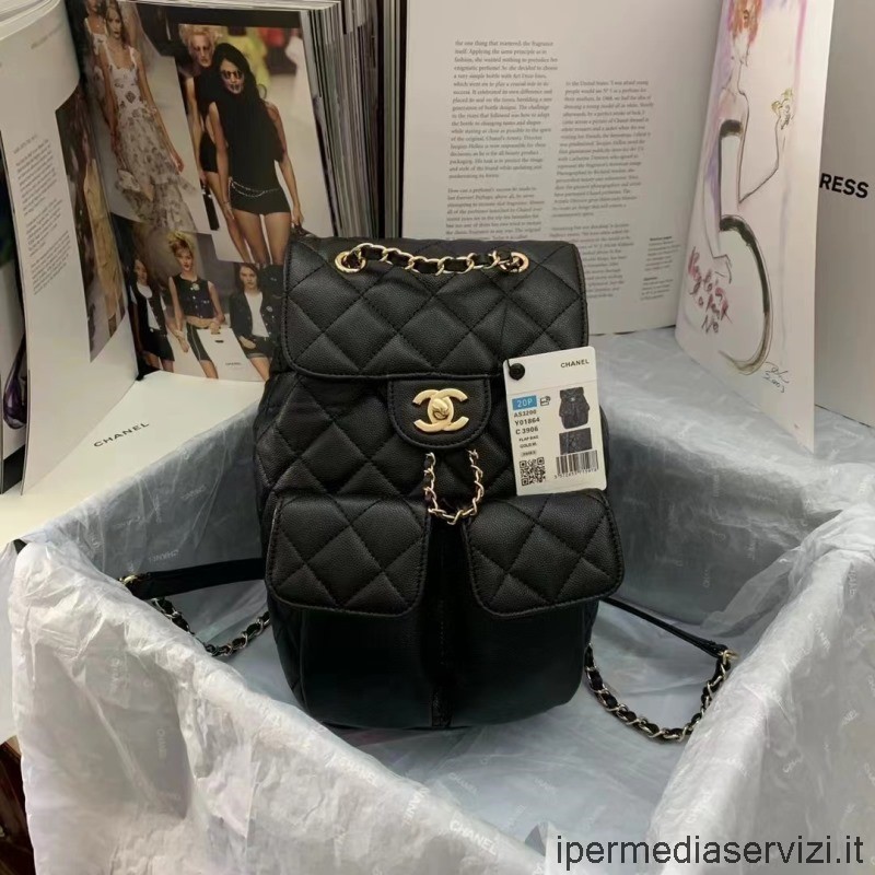 ρεπλίκα Chanel 2022 μεσαία τσάντα σακίδιο σε μαύρο δέρμα χαβιαριού As3200 17x24x16cm