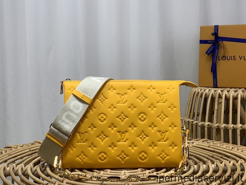 ρεπλίκα Louis Vuitton Coussin Pm χιαστί τσάντα σε κίτρινο μονόγραμμα ανάγλυφο φουσκωμένο αρνί M58628 M57790 26x20x12cm
