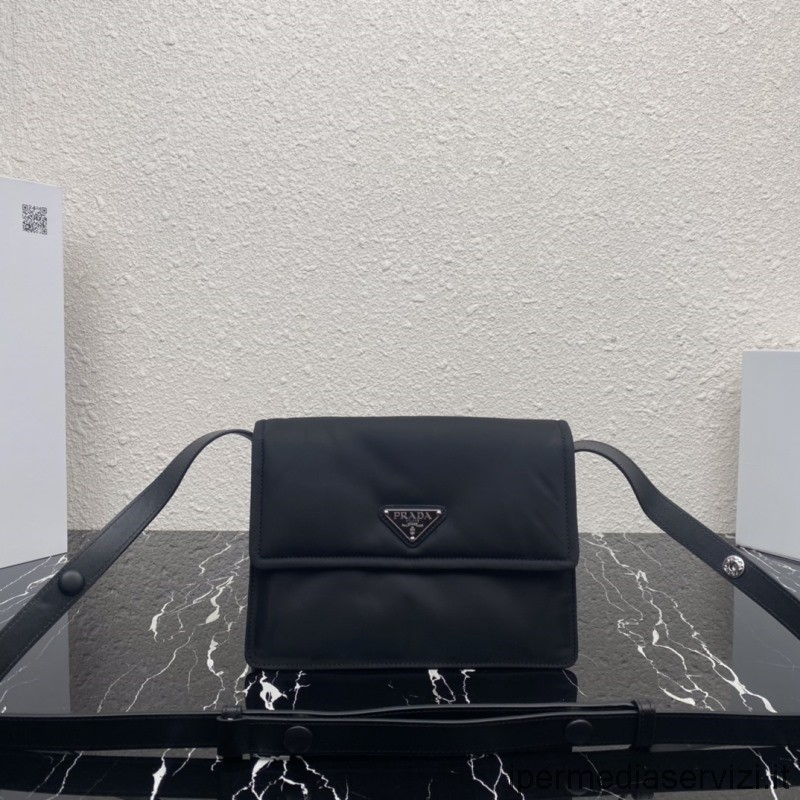 ρεπλίκα Prada μικρή νάιλον τσάντα ώμου με επένδυση σε μαύρο χρώμα 1bd313 16x11x23cm