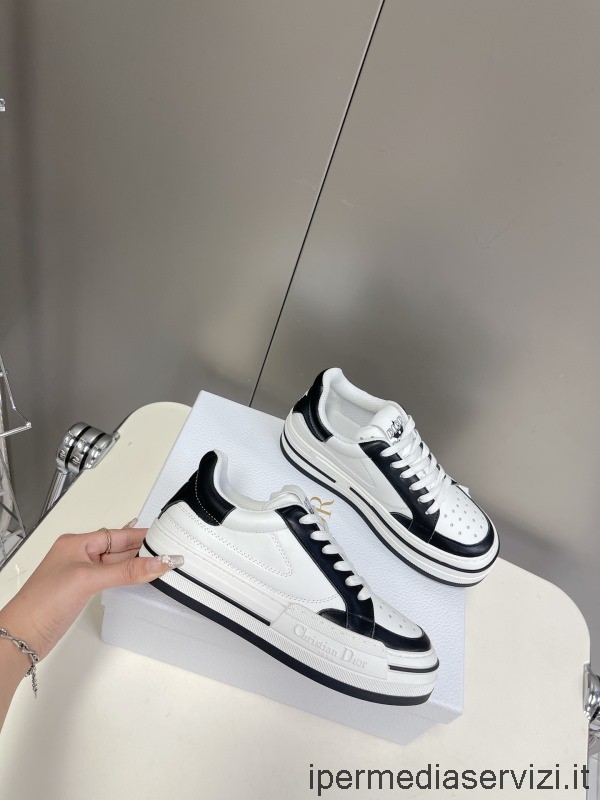 Replica Dior 2022 D Sneaker Freeway σε λευκό μαύρο δέρμα μοσχαριού 35 έως 40