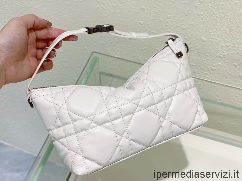 Replica Dior μεσαίο Diortravel Nomad Pouch τσάντα ώμου σε λευκό δέρμα μοσχαριού Macrocannage 22x13x9cm