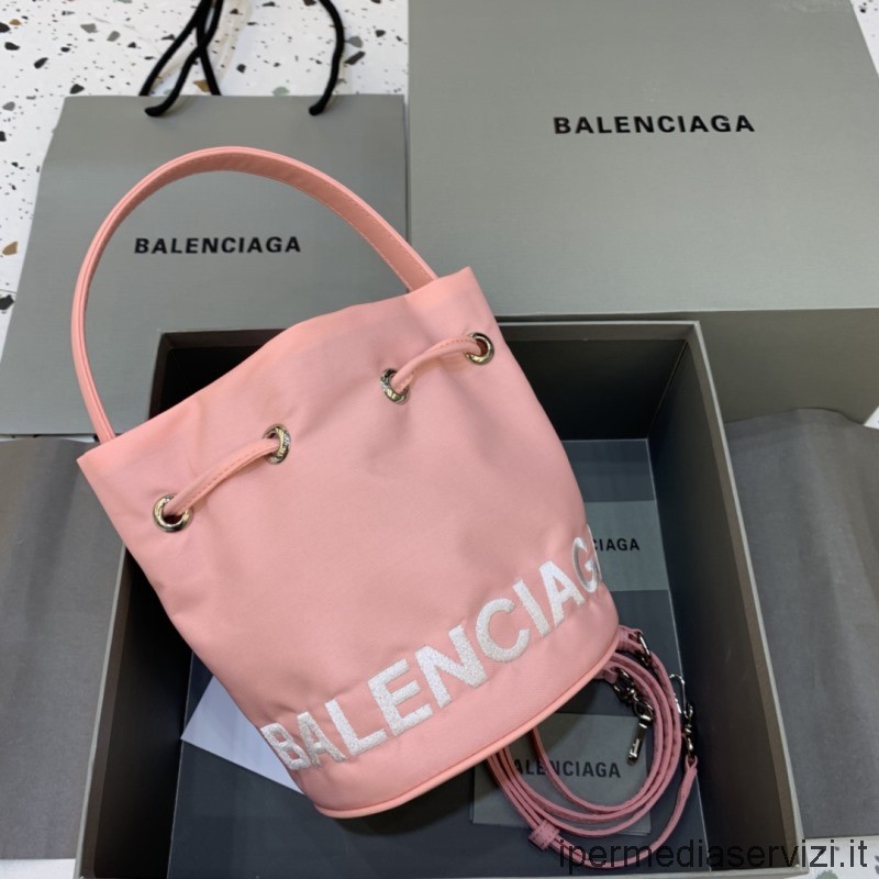 ρεπλίκα Balenciaga τροχός Xs καμβάς τσάντα κουβά κορδόνι σε ροζ 15x15x18 Cm