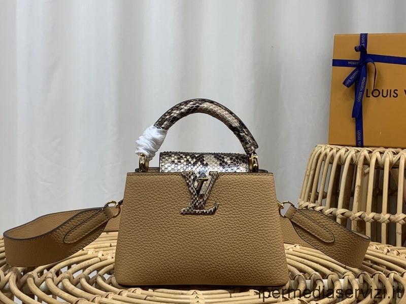 ρεπλίκα Louis Vuitton Capucines Mini Top Handle Flap τσάντα ώμου σε μπεζ δέρμα Taurillon και δέρμα πύθωνα N80931 21x14x8cm