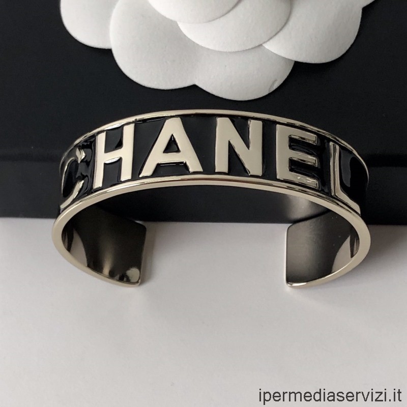 Réplica Chanel Monogram Logo Corte Abierto Pulsera Negro