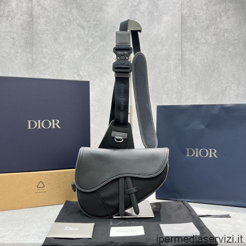 Replika Dior és Sacai Nyerges Crossbody Táska Fekete Bőrből 93367 26x19x4cm