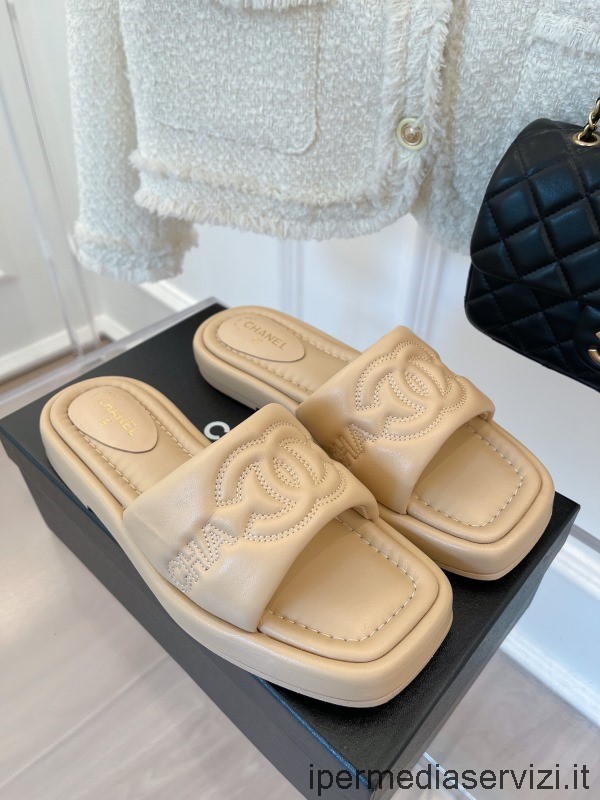 Replica Chanel Cc Borduurbeige Lederen Platte Dia Sandaal 35 Tot 41