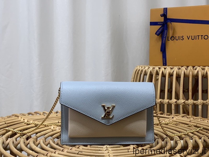 Kopi Louis Vuitton Lyseblå Kalveskinn Mylockme Kjede Pochette Skulder Crossbody Bag M80671 M63471 19x12x3cm