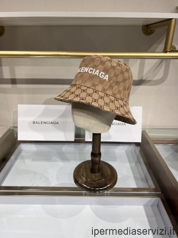 Replica Gucci X Balenciaga Cappello A Secchiello In Tela Beige Bb