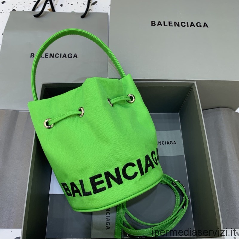 реплика Balenciaga Wheel Xs холщовая сумка-ведро с кулиской зеленого цвета 15x15x18см