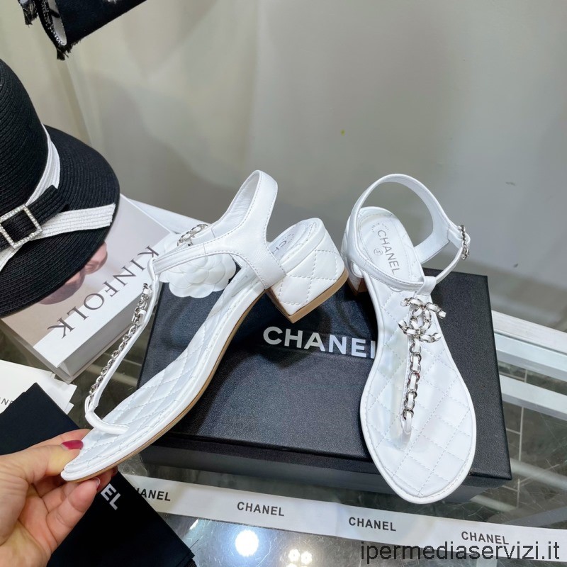 Replica Chanel 2022 Sandalo In Pelle Con Logo Catena Cc In Bianco 40 Mm Da 35 A 40