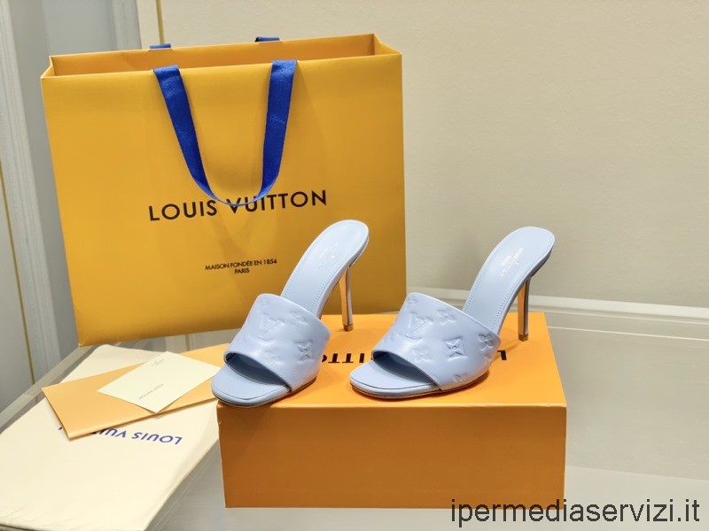 Replica Louis Vuitton Lv Revival Sandalo A Ciabatta Con Tacco In Pelle Di Agnello Goffrata Con Monogramma Azzurro 100 Mm Dalla 35 Alla 41