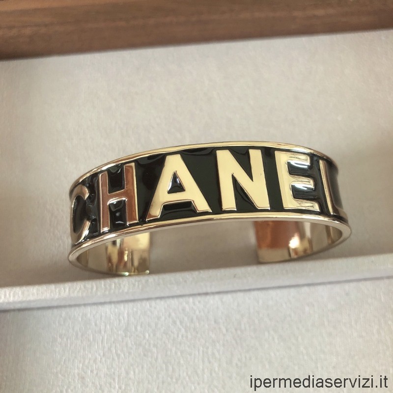 Replika Chanel Svart Monogram Logotyp Manschett Armband Armband
