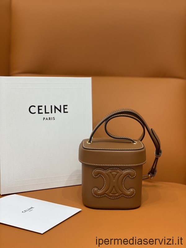 Replika Celine Liten Box Cuir Triomphe Axel Crossbody-väska Med övre Handtag I Brunt Slätt Kalvskinn 199263 11x11x11cm