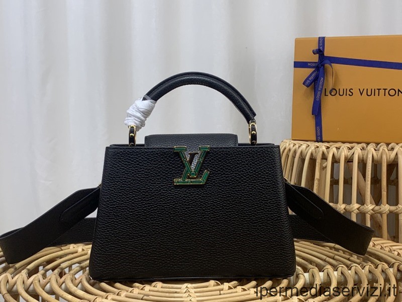 Replika Louis Vuitton Capucines Bb Crossbody-väska I Svart Taurillon-läder M59066 M48865 27x18x9cm