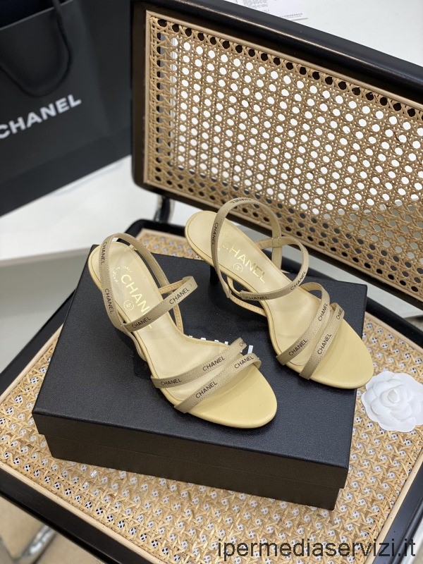 Replika Chanel Vintage Monogram Sandal I Beige Tyg Med Klack 35 Till 40