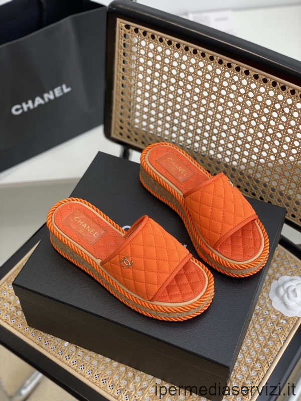 Replika Chanel Cc Plattformssandal Med Platt Glid I Orange Satäng 35 Till 41