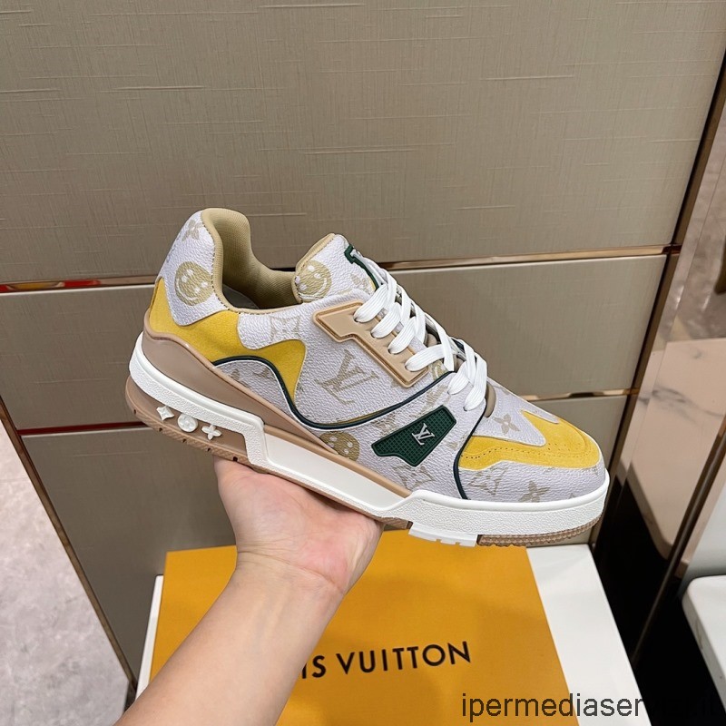 Louis Vuitton ผู้ชาย Lv Trainer รองเท้าผ้าใบหุ้มข้อต่ำในผ้าใบโมโนแกรมและหนังสีเหลือง 38 ถึง 45
