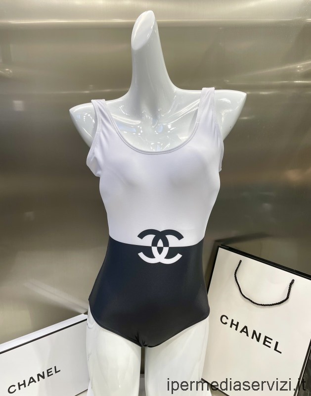 Chanel Cc Logo ชุดว่ายน้ำผ้าไหม บิกินี่ สีดำ สีขาว Sml